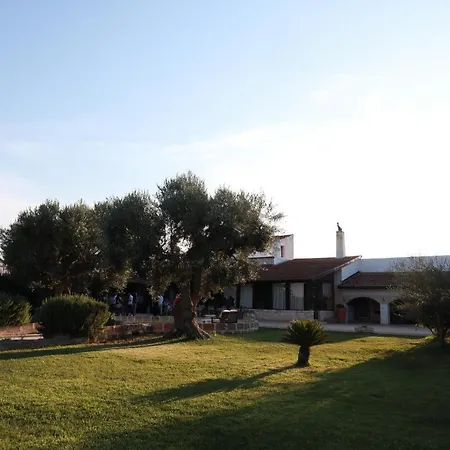 Masseria Alberotanza Фермерский дом Конверсано
